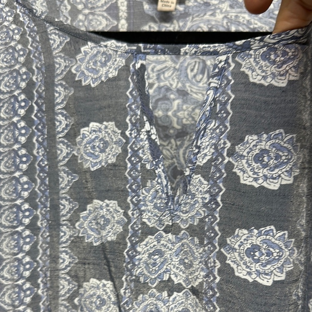 Como Vintage Blue and White Bell Sleeve Blouse - Picture 6 of 12